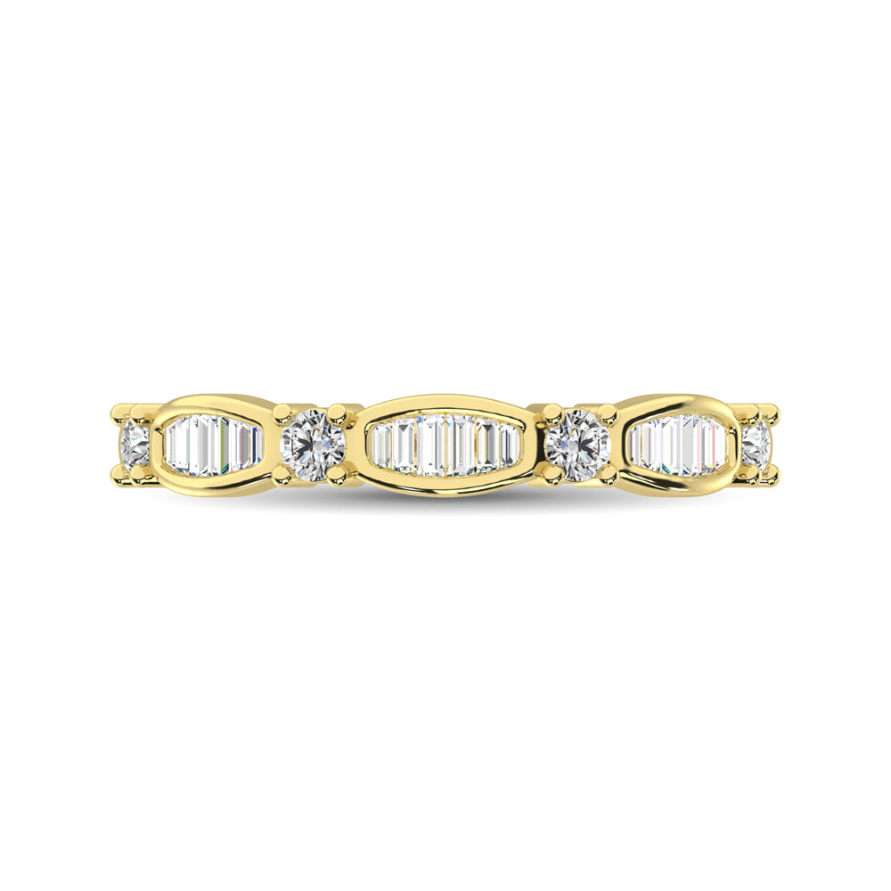 14K Yellow Gold 1/4 Ctw Round and Tapper Diamond Band Ring - thediamondsq